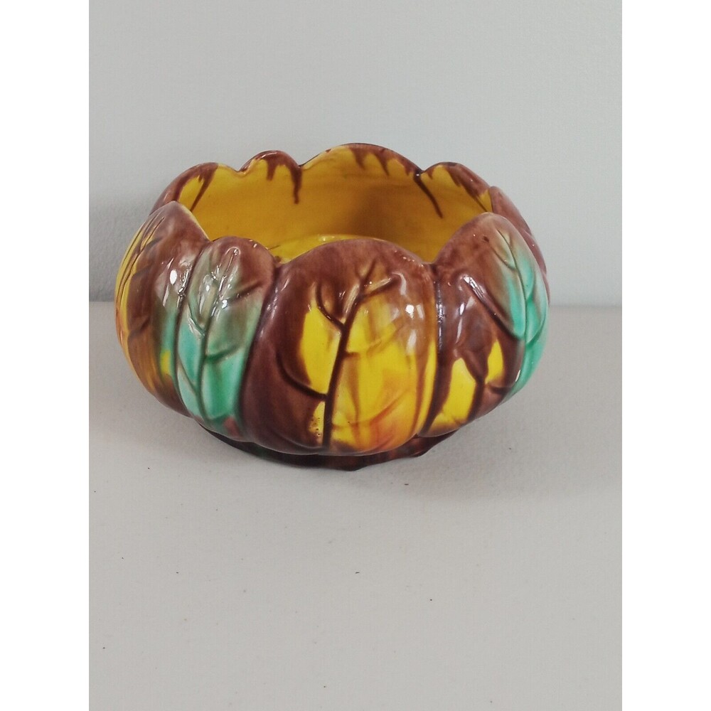 Majolica Faience Waterlily Flower arranging bowl‎ with Flower Frog